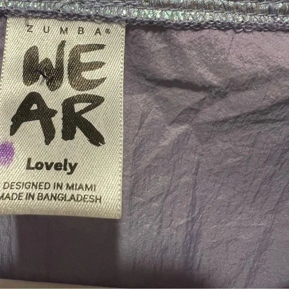 Zumba High Neck Futuristic Crop Pullover jacket Size Large - Picture 6 of 7